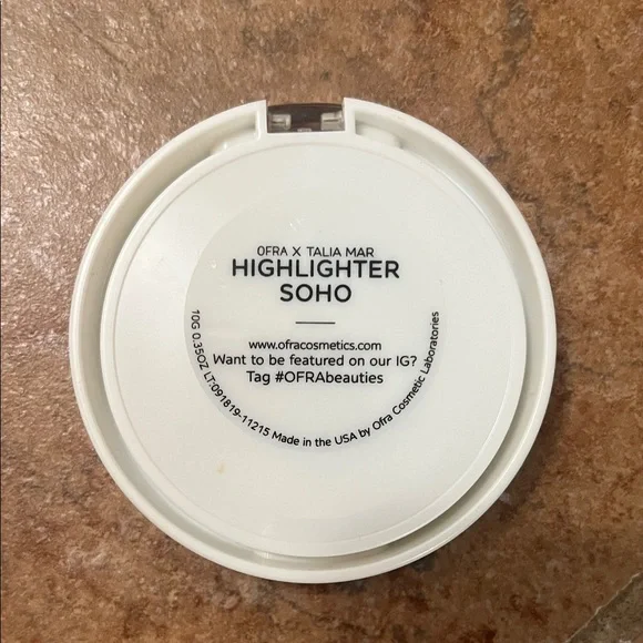 OFRA Highlighter in Radiant Peach - Picture 2 of 3